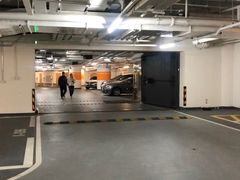 -兴业太古汇·停车场
