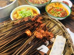 -咏勝锑锅麻辣烫(净居寺路总店)