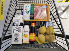 日日鲜鲜牛奶-盒马鲜生(财富中心店)