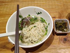 酸菜牛肉面-嘻小北·兰州清汤牛肉面(太平洋森活天地店)