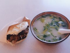 -烤鸭肉夹馍鸭汤店