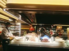 -钱小奴海鲜自助黑金店(杭州滨江龙湖店)