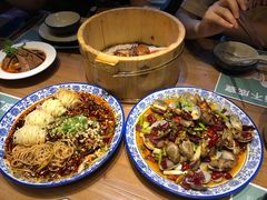 -临界音乐酒馆·小龙虾·江湖菜(华熙LIVE·鱼洞店)