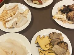 -天宜隆蘑菇宴火锅(石景山旗舰店)