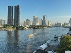 -曼谷湄南河畔华美达广场酒店