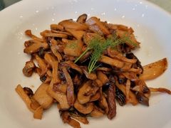 爆炒野生菌-亢龙太子酒轩(东湖店)