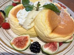 莓果奶油芝士舒芙蕾松饼-UPPER KITCHEN(延安路店)
