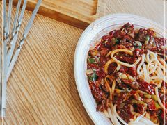 -歹歹的加个面过油肉拌面