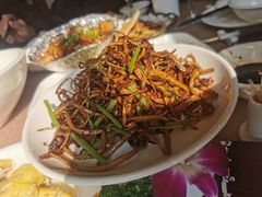 松板肉炒茶树菇-西陵饭店