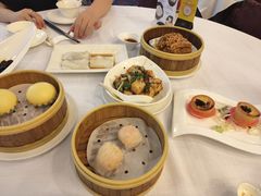 -深圳富苑皇冠假日套房酒店