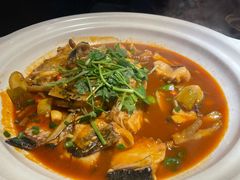 -魏铭鱼头捞饭(晋阳路店)