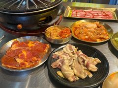 -胡悦里韩式烤肉(芝罘万达广场店)
