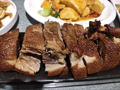 -闫府私房菜·百年鲁菜(欧亚店)