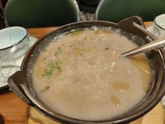-何妹湿辣牛肉·粤式烧烤砂煲(桂雅路店)
