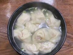 三鲜大馄饨-万寿斋(山阴路店)