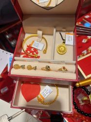 -安徽好百年珠宝城(宁国路店)