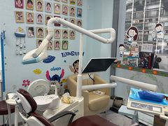 -极光口腔·矫正种植修复(锦江店)