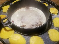 -三人行骨头王火锅(长寿店)