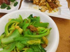 -一品美食城(石碣序伦小学店)