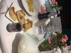 -泓炙颐凤鲜海鲜火锅料理(桐乡店)