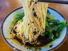 -阿依娘镇店豌杂面(三峡广场店)