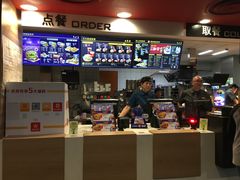 -麦当劳(虹梅路地铁站店)