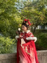 -一揽芳华汉服旗袍体验馆(拙政园店)
