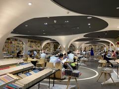 -钟书阁(珍园店)
