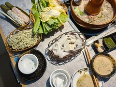 -洞庭洲·防空洞火锅·铜锅涮肉·烧烤(新百广场店)