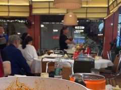 -刘姐啤酒鱼民族演艺餐厅(西街总店)