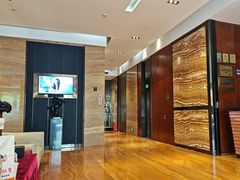 -武汉光谷广场杨家湾地铁站怡程酒店
