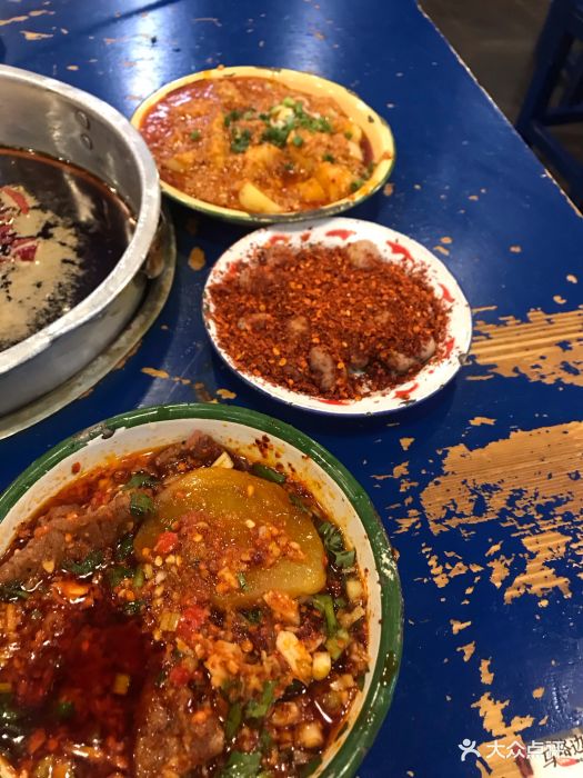 马路边边麻辣烫(金沙店)图片