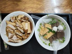 -松树干拌面店