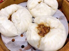 蜜汁叉烧包-赏点粤式点心(广州塔店)