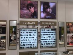 -美式眼镜·授权蔡司.依视路.尼康.豪雅.明月(人民广场店)