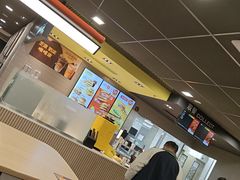 -麦当劳(轻轨曹杨路店)