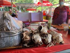 -乌恰市场(彩虹商场店)