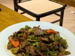 鲜牛肉炒翠绿笋-东就鸭饭店·古早海南菜(友谊南海城店)