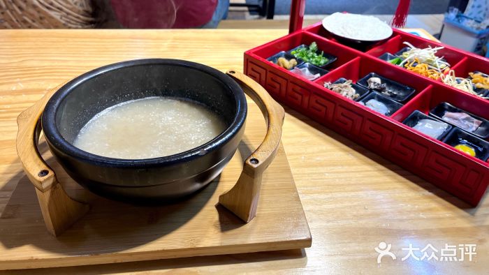 勺子米线·云南传统小吃市集(四方街店)图片