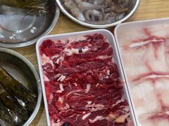 -杨老板·海鲜集市火锅·鲜切牛肉(中防万宝店)