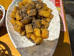 -包整·丝娃娃(一览甲秀楼风景店)