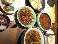 -洞庭土菜小炒馆(易发广场店)