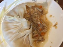 陈士荣蟹黄汤包-鸿运酒楼