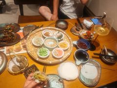 -包整·丝娃娃(一览甲秀楼风景店)