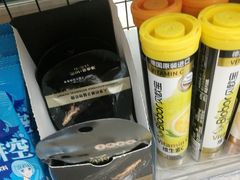 -全家便利店(虹桥路四店)