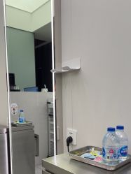 -PE SALON