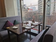 靠窗位-枣子树素餐厅(铂金城店)