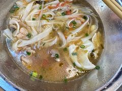 -丽丽三鲜螺蛳粉(田林路店)