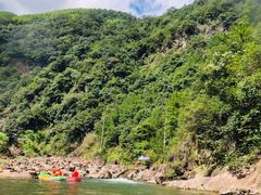 -安吉龙王山峡谷漂流