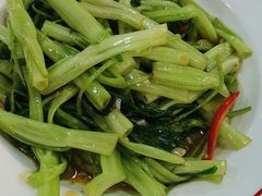 -明本湛江鸡•海鲜小厨(陈家祠店)